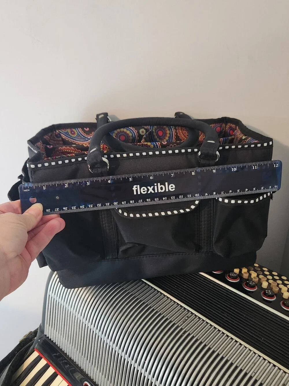 LIKE NEW BLACK NYLON ORGANIZER BAG W/PAISLEY PRINT INTERIOR